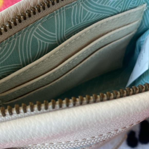 The Sak Novato studded leather belt/ crossbody bag
Brand new no tags - Picture 6 of 6